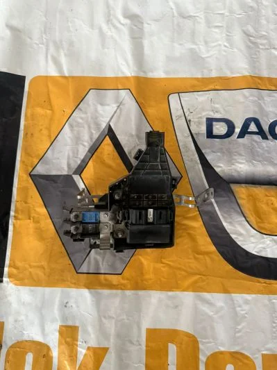 YENI DUSTER ARTI KUTUP BAŞI 2019-2024 241148757R 241148233R
