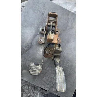 Megane 3 Fren ve Gaz Pedalı ﻿Çıkma 2010-2014