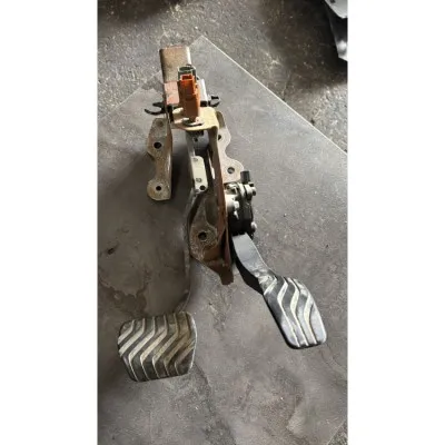 Kadjar Gaz Fren pedalı çıkma orijinal