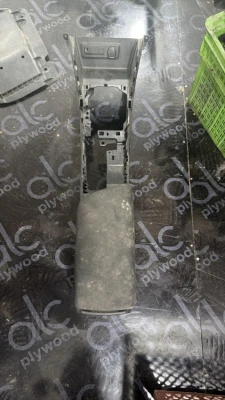 Renault Megane 4 Orta Konsol Kolçak Komple 969104571R