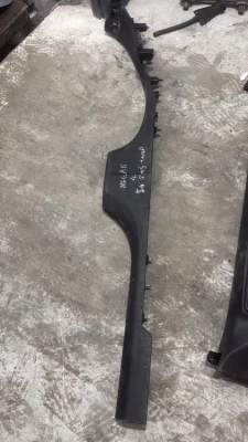 769517629R 2018 MEGAN 4 SAĞ ÖN İÇ KAPLAMA  Renault