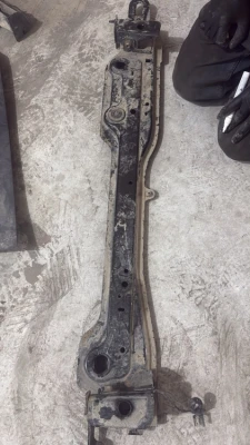 Megane 4-IV Talisman Radyatör Alt Traversi (Demiri) (2015-2024) 625301229R 