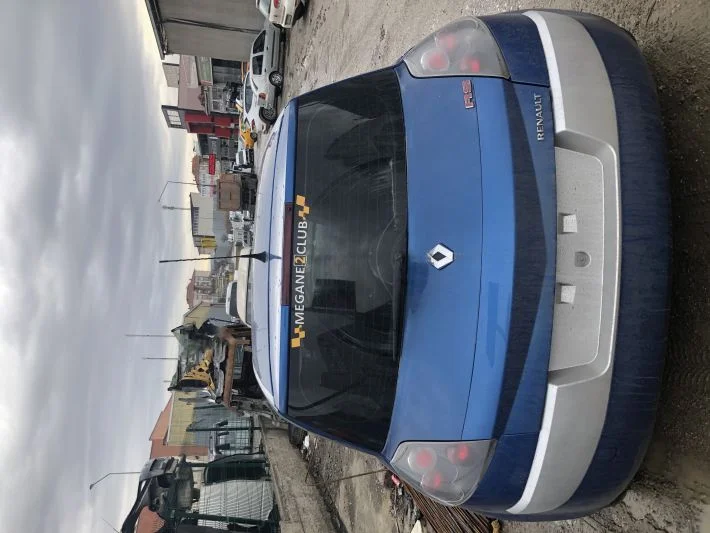 Megan 2 arka bagaj kapağı