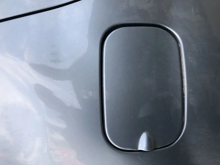 Dacia sandero depo kapağı dış 2009-2012 arası çıkma yedek parça