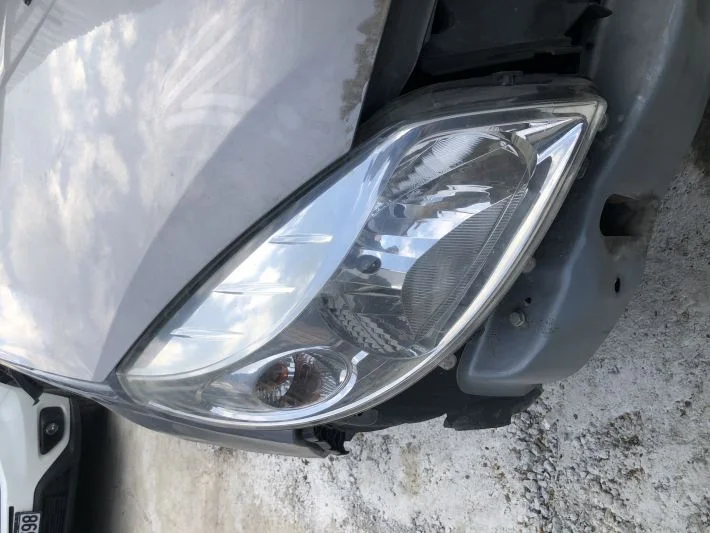 Dacia sandero sağ far 2009-2012 arası çıkma