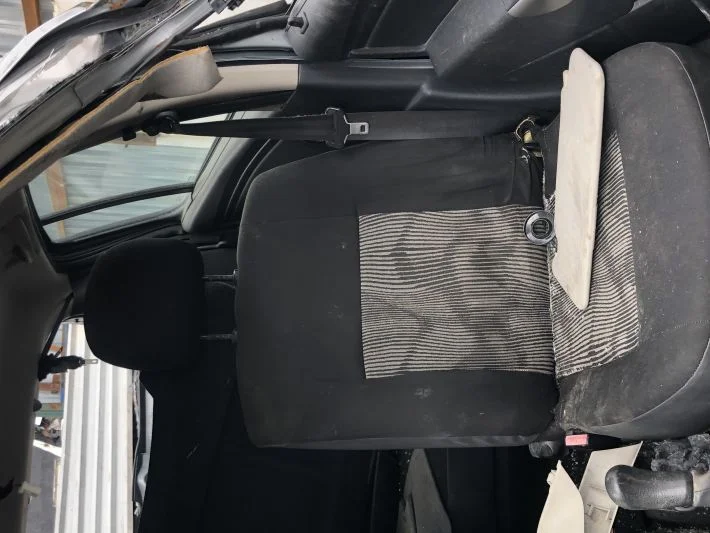 Dacia sandero ön koltuk çıkma orjinal 2009-2012