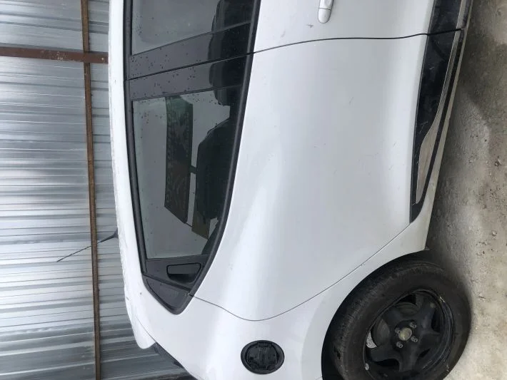 Clio 4 sağ arka kapı dolu beyaz hatasız orijinal çıkma 2013-2020 uyumludur