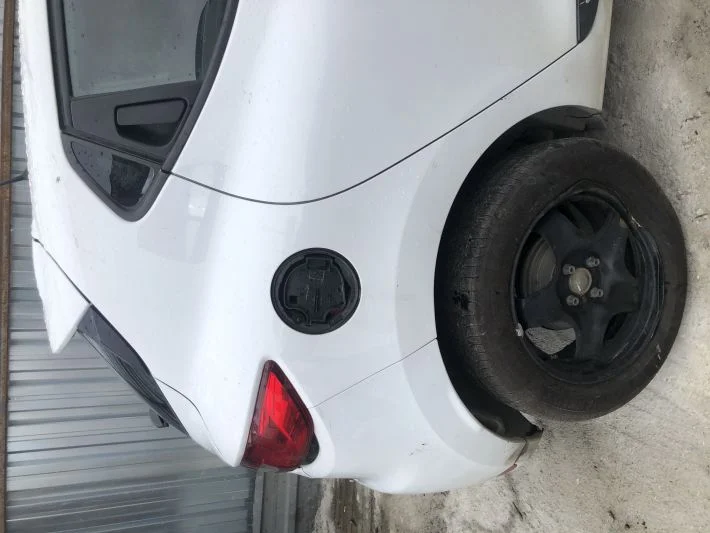 Clio 4 sağ arka çamuruk komple beyaz hatasız orijinal çıkma 2013-2020 uyumludur