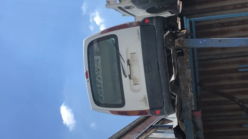 Kangoo arka bagaj kapağı hatasız dolu