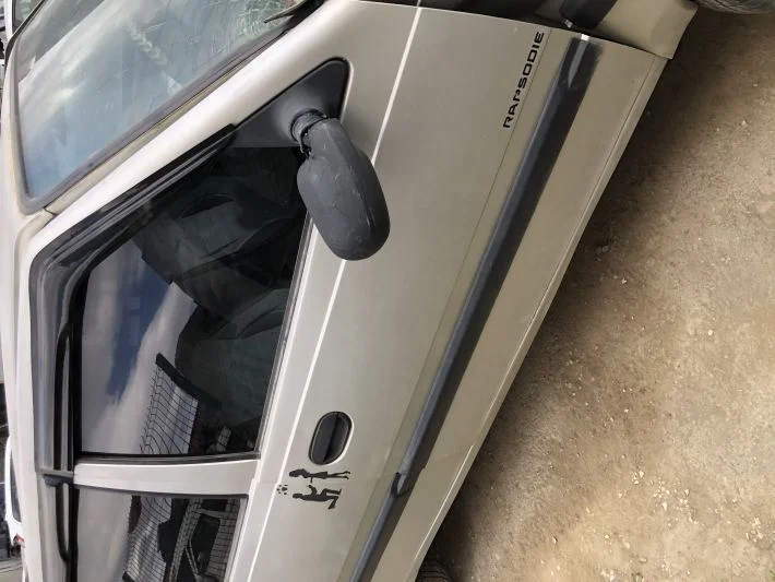 Dacia Solenza sağ ön kapı dolu gri hatasız çıkma orjinal 2004 model