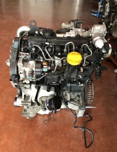 Dacia Sandero 1.5 dizel 90 lık çıkma motor komple dolu garantili muayyer 2010 model