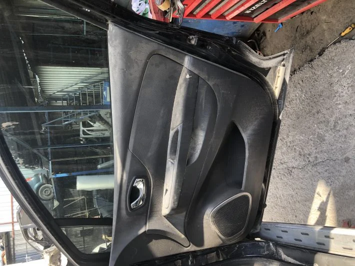 Captur sağ ön kapı döşemesi çıkma orjinal