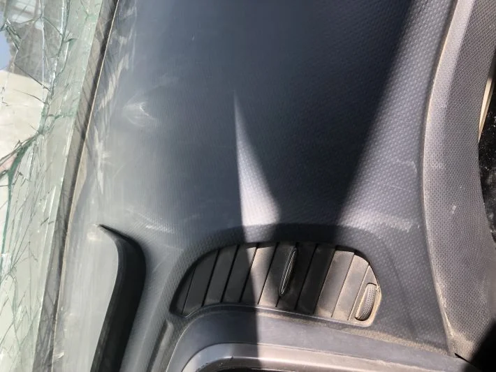 Captur torpidodaki sağ ızgara çıkma orjinal 2013-2020 model