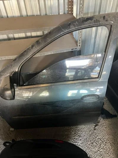 Dacia Logan sol ön kapı lacivert dolu hatasız çıkma orjinal