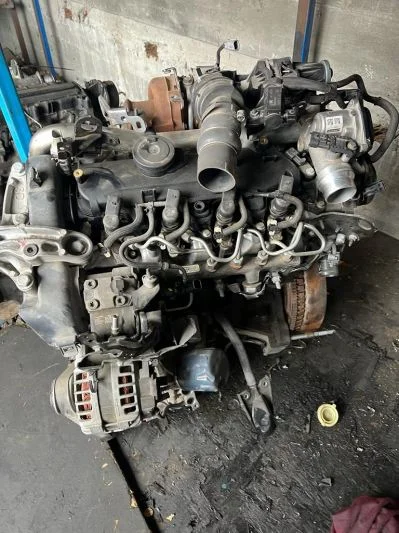 Megan 4 1.5 dizel komple dolu çıkma orjinal garantili muayyer motor