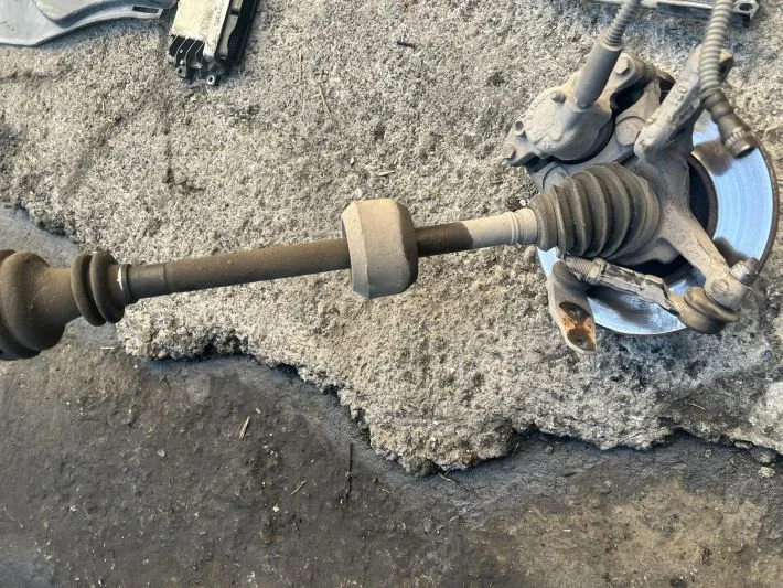 Clio 2 1.4 8 valf sağ aks çıkma orjinal