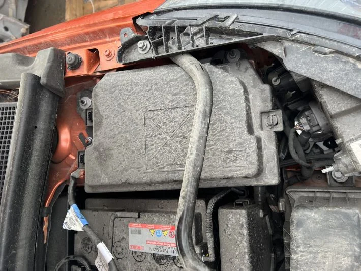 Clio 5 far demirleri çıkma orjinal