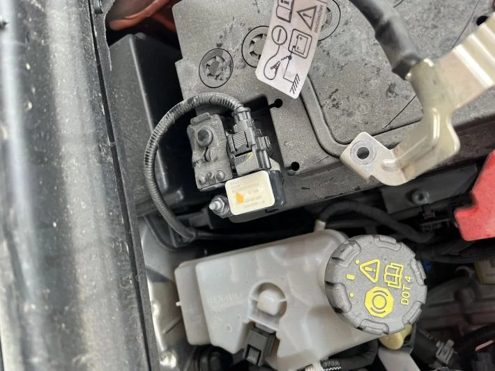 Clio 5 sıfır orjinal kutup başı