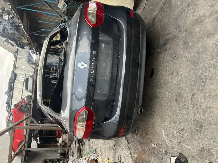 Fluence komple arka çıkma orjinal garantili muayyer