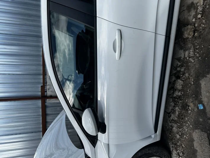 Clio 5 sol ön kapı dolu beyaz hatasız orjinal çıkma 2020-2022