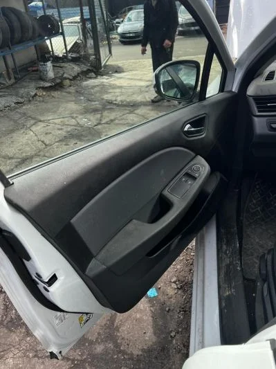 Clio 5 sol ön kapı döşemesi joy paket orjinal çıkma